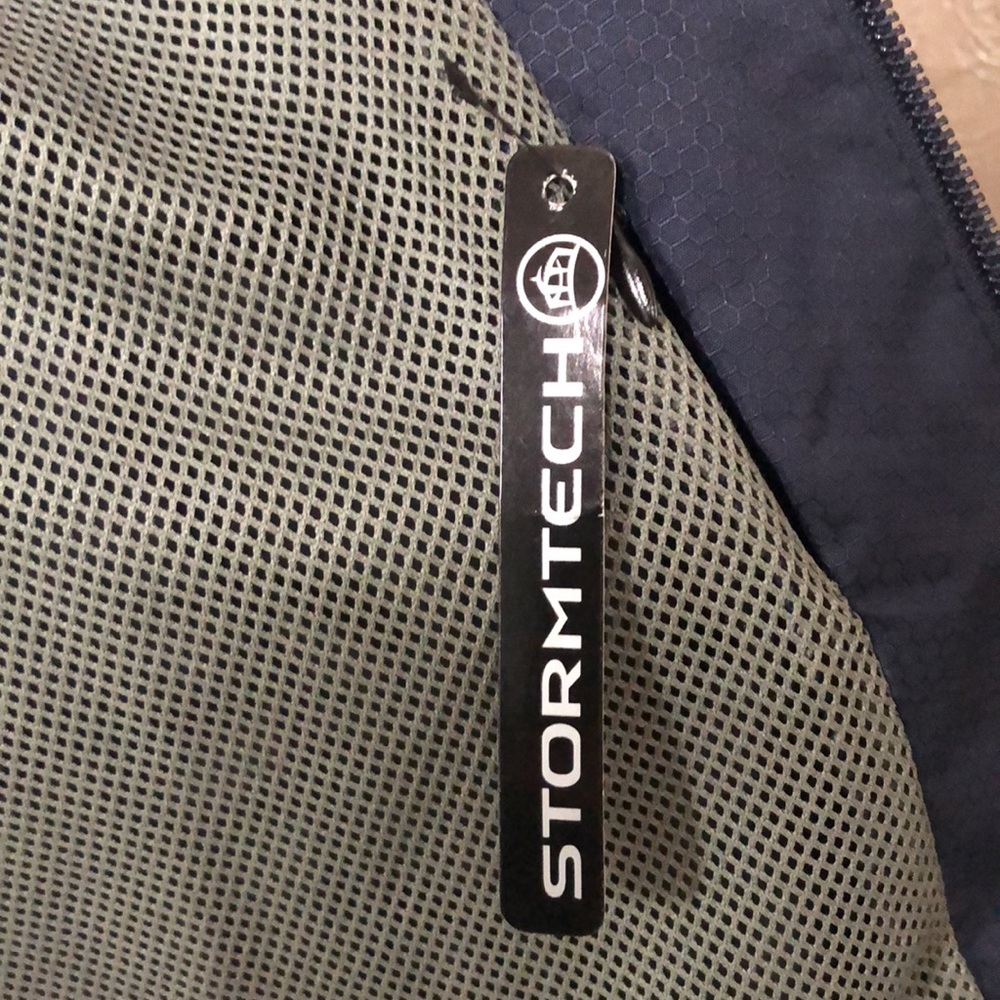 StormTech Windbreaker - Picture 4 of 8